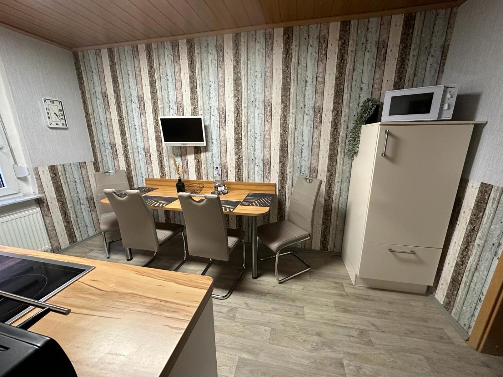 Christels Ferienwohnung 2 In Thale Mit Ueberdachter Terrasse, Kueche Mit Tv & Geschirrspueler Екстер'єр фото