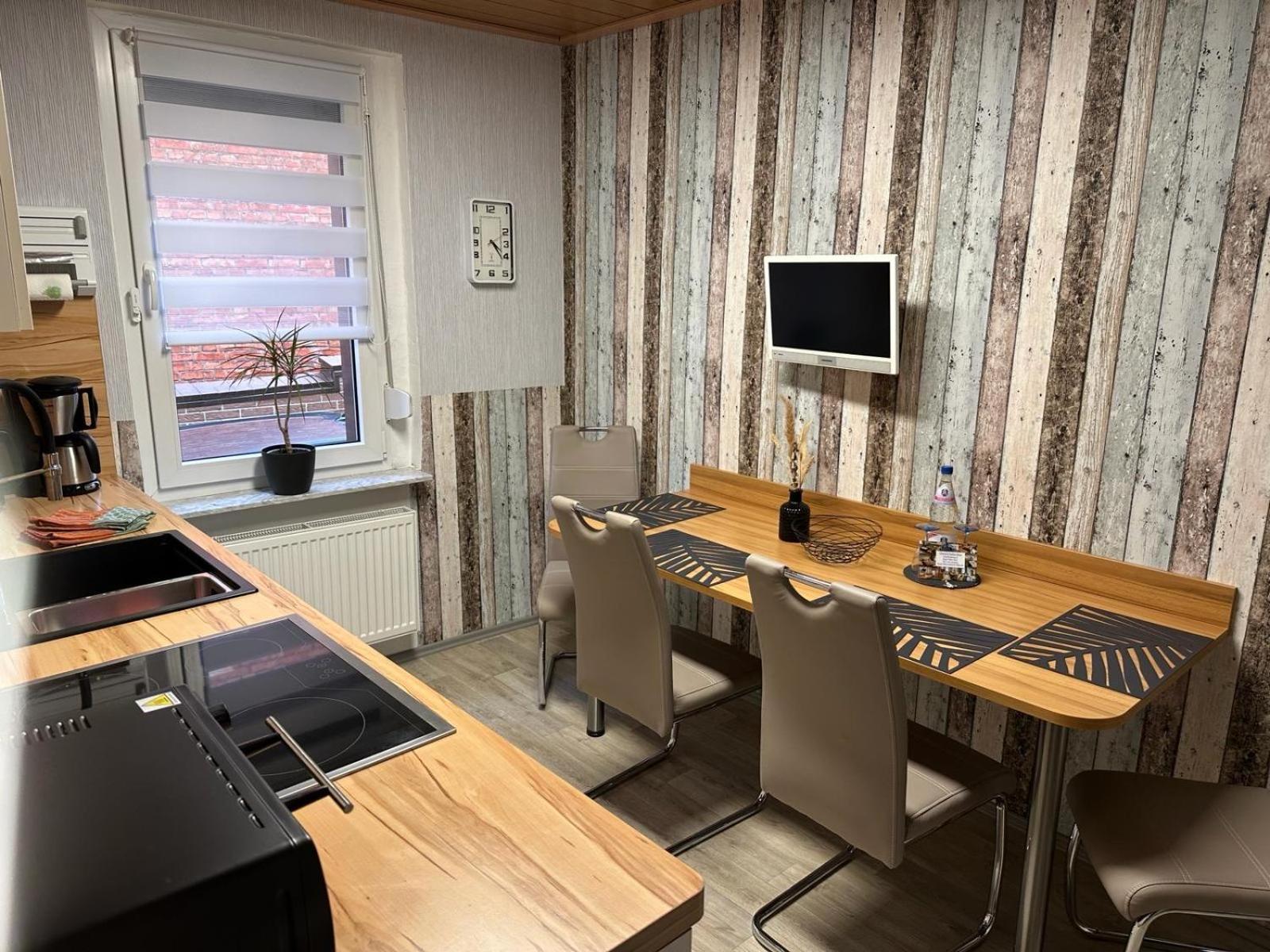Christels Ferienwohnung 2 In Thale Mit Ueberdachter Terrasse, Kueche Mit Tv & Geschirrspueler Екстер'єр фото